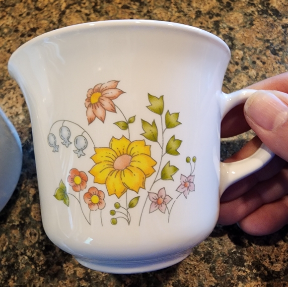 Corelle Meadow Cream & Sugar Set - Picture 2 of 6